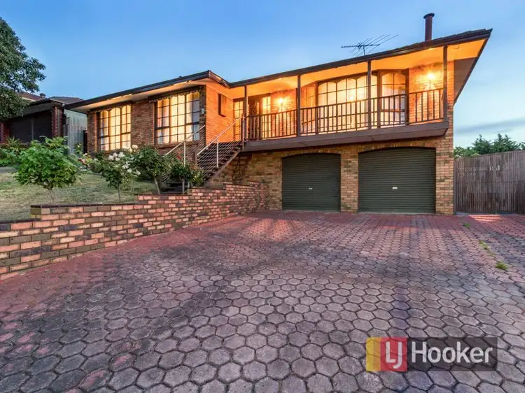 Second view of Homely house listing, 8 Viminalis Court, Endeavour Hills VIC 3802