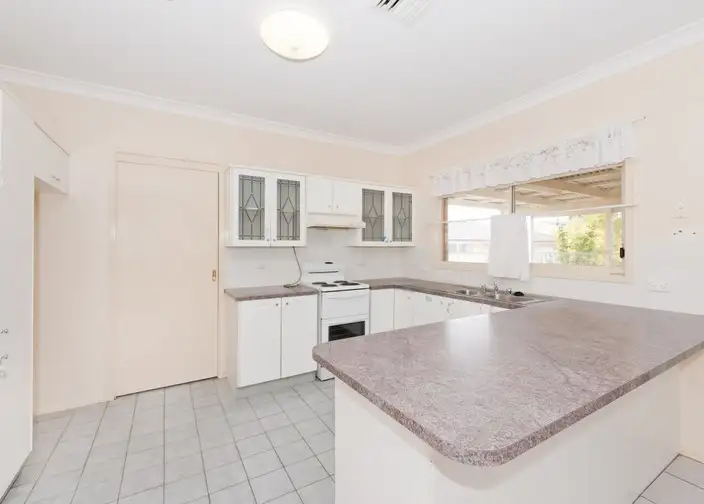 Sixth view of Homely house listing, 10 Brendas Drive, Goulburn NSW 2580