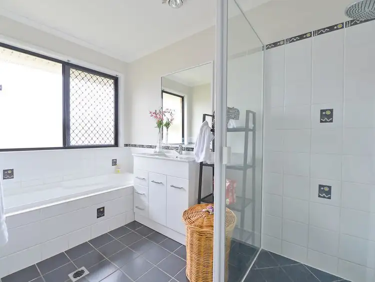 Seventh view of Homely house listing, 6 Southern Cross Close, Telina QLD 4680