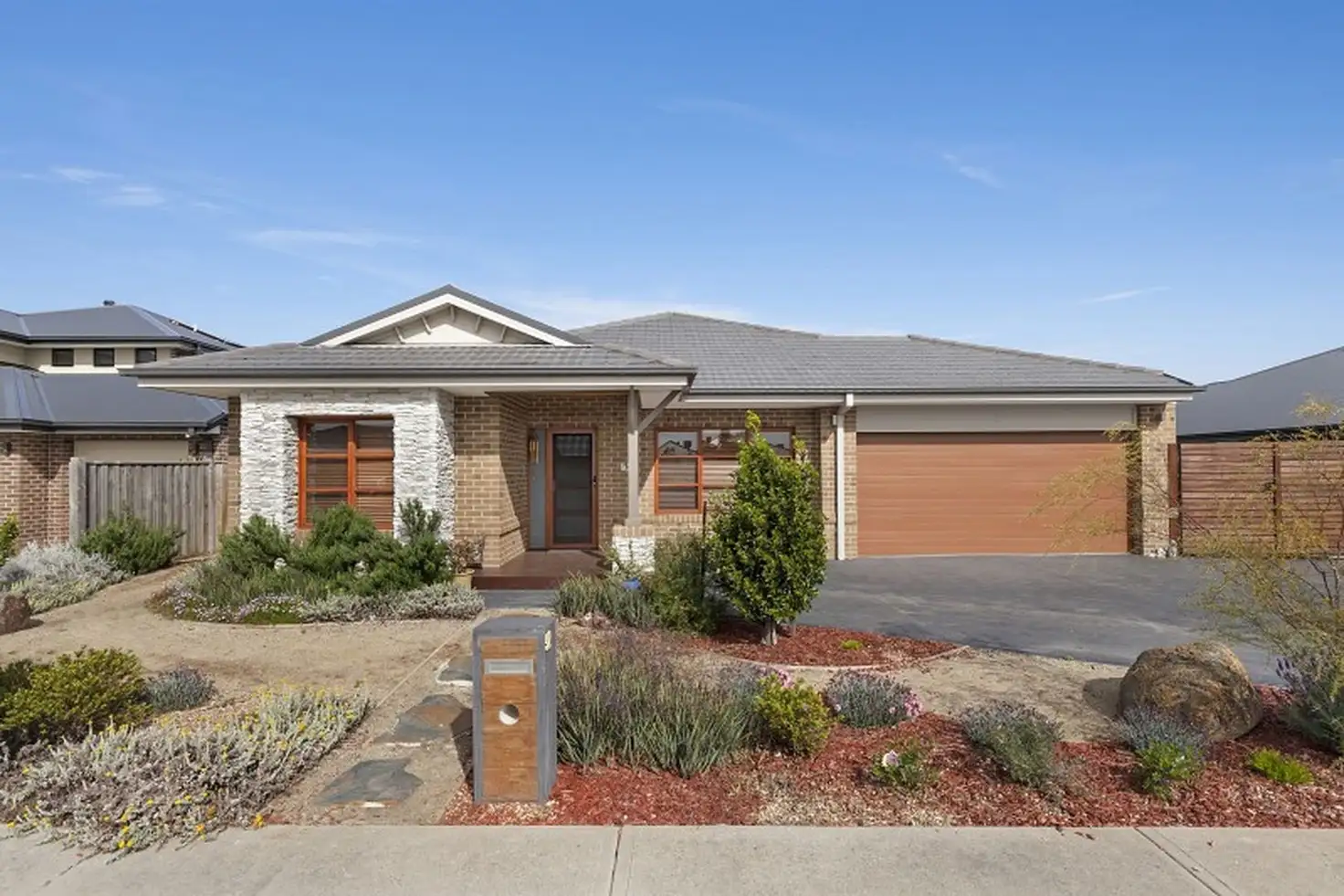 Main view of Homely house listing, 52 Mandalay Circuit, Beveridge VIC 3753
