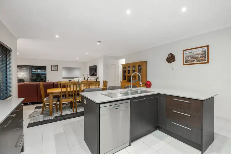 Fifth view of Homely house listing, 2 Halifax Court, Point Cook VIC 3030