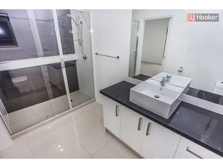 Sixth view of Homely house listing, 19 Plaza Court, Roxburgh Park VIC 3064