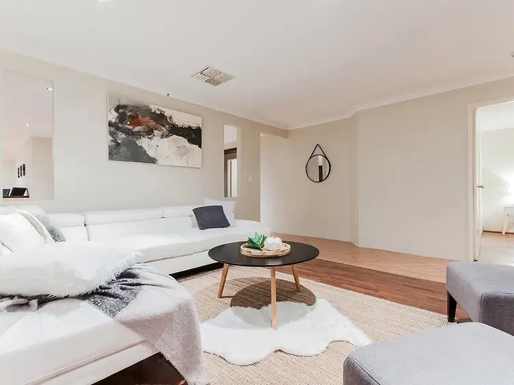 16 Murphy Crescent, Bertram WA 6167