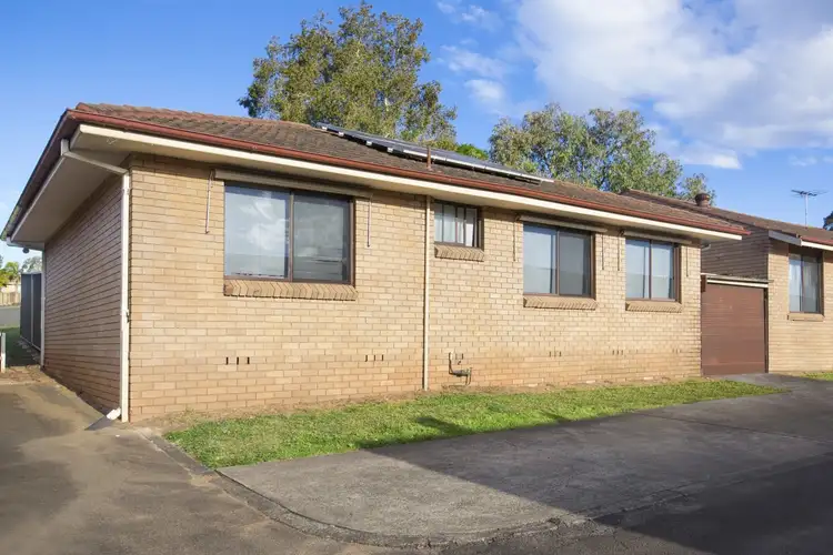 11/4 Dotterel Place, Ingleburn NSW 2565