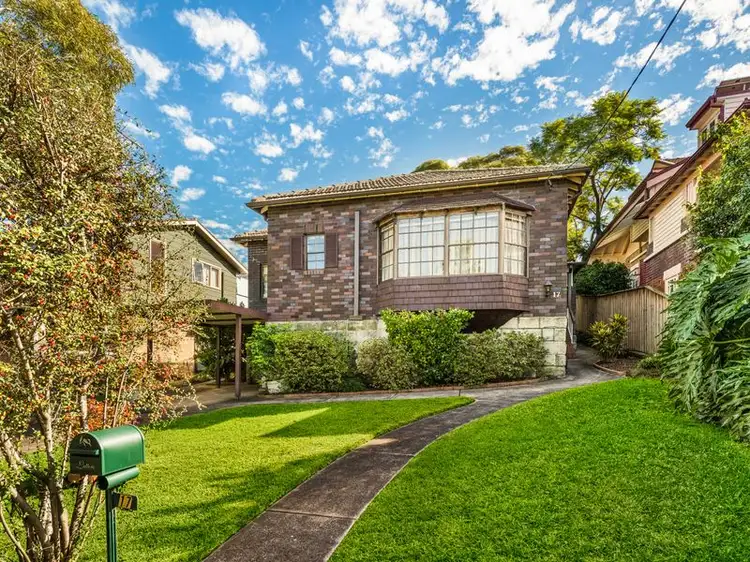 17 Thomas Avenue, Roseville NSW 2069