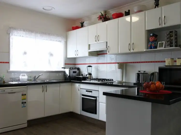 Second view of Homely house listing, 21 The Boulevard, Eildon VIC 3713