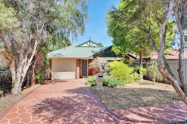 18 Bolton Road, Para Hills SA 5096