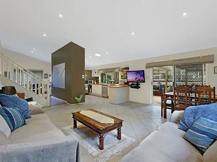 98 Lakin Street, Bateau Bay NSW 2261