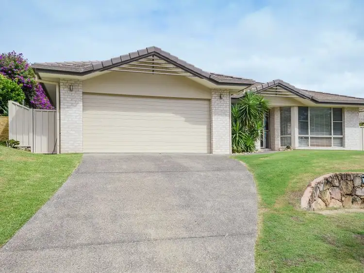25 Mariner Drive, Safety Beach NSW 2456