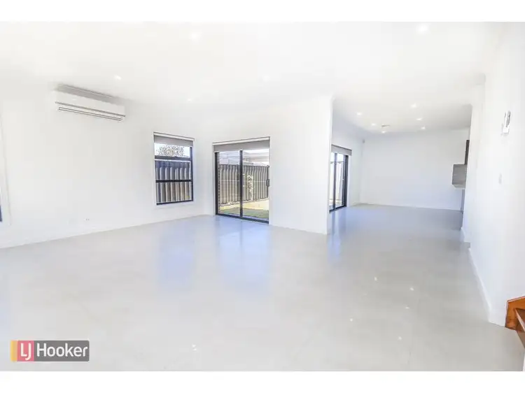 Fifth view of Homely house listing, 1 Dappar Way, Craigieburn VIC 3064