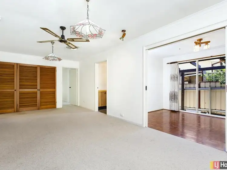 Fourth view of Homely house listing, 5 Hunt Place, Queanbeyan NSW 2620