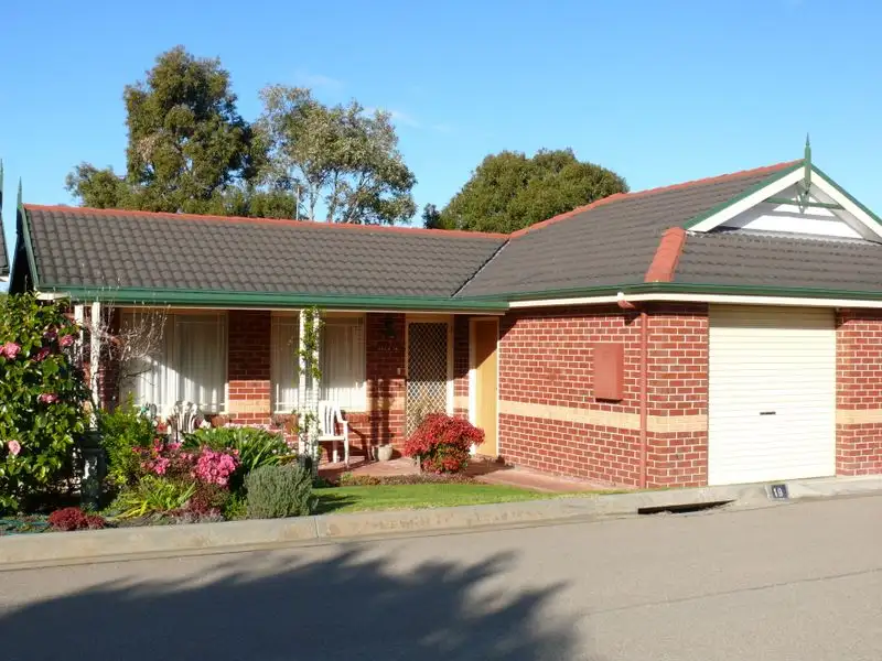 Main view of Homely villa listing, 19/1-5 Canal Road, Paynesville VIC 3880