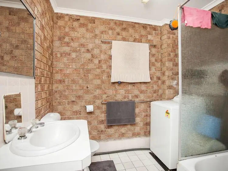 Fifth view of Homely unit listing, 10/2 Rajah Road, Ocean Shores NSW 2483