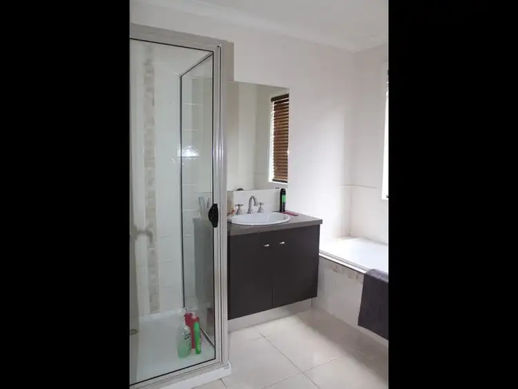 Fifth view of Homely house listing, 7 Windsor Court, Bairnsdale VIC 3875