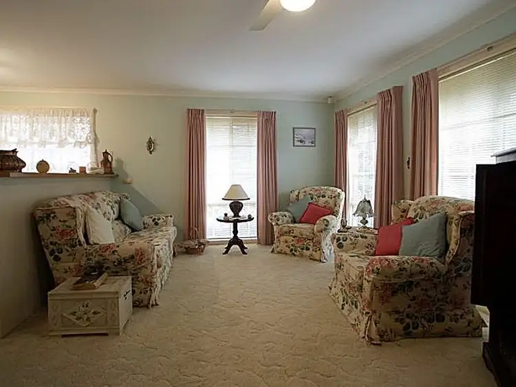 Fourth view of Homely villa listing, 1/ 2-4 Newth Place, Surf Beach NSW 2536