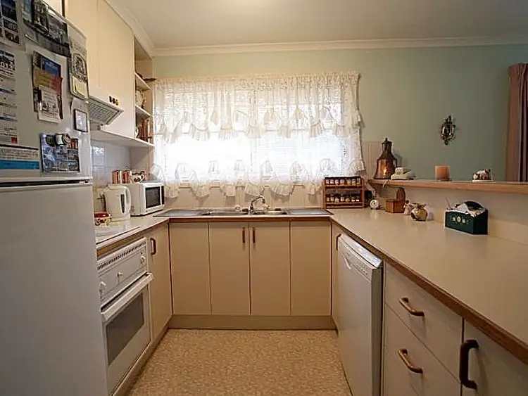 Sixth view of Homely villa listing, 1/ 2-4 Newth Place, Surf Beach NSW 2536