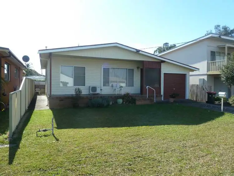 17 Toby Street, Forster NSW 2428