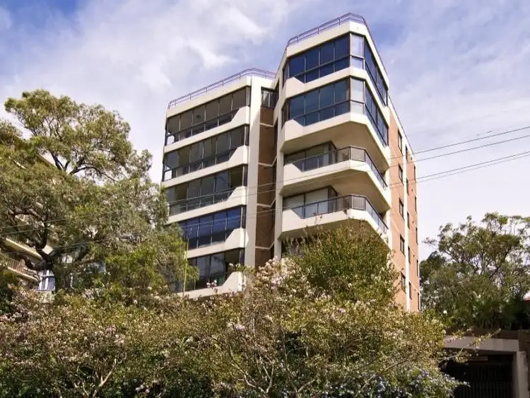 Main view of Homely apartment listing, 4/10 East Crescent Street, Mcmahons Point NSW 2060