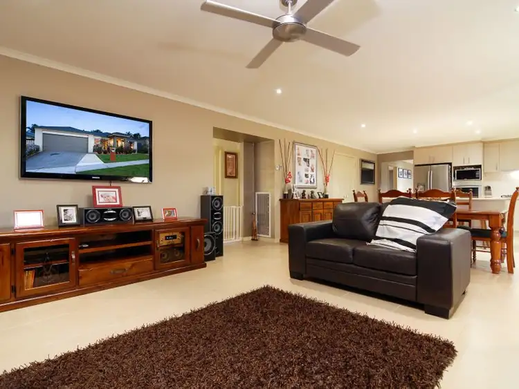 Sixth view of Homely house listing, 16 Rivendale Crescent, Drouin VIC 3818