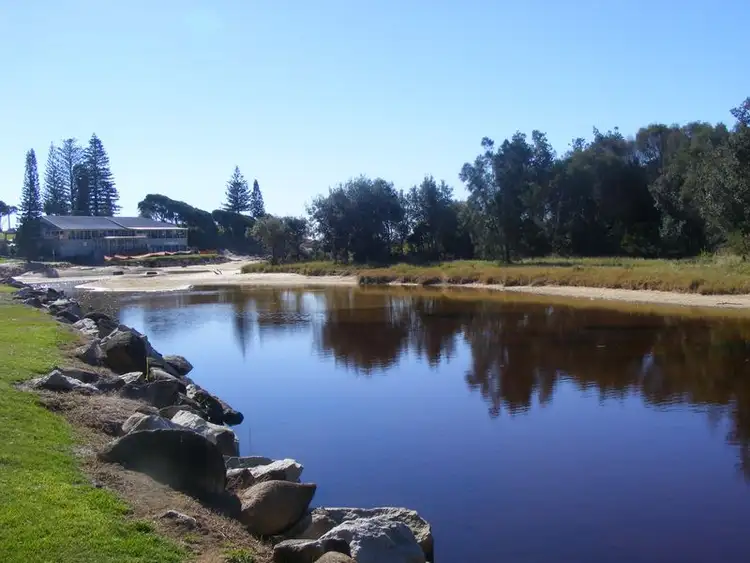 Fifth view of Homely unit listing, 4/16 Paragon Avenue, South West Rocks NSW 2431