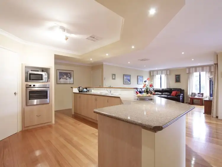 25 Burnside Terrace, Canning Vale WA 6155