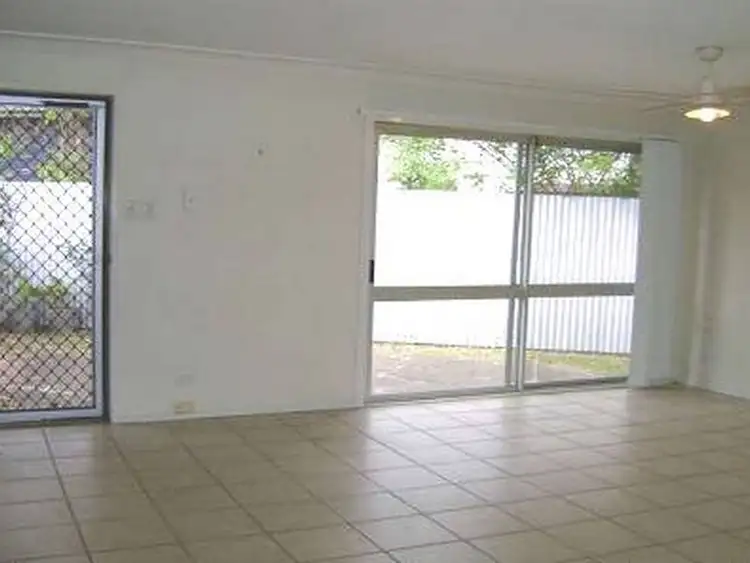Fourth view of Homely semi-detached listing, 2/4 Ellen Street, Southport QLD 4215