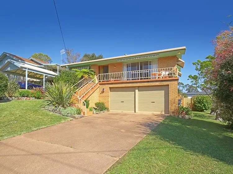 35 Carroll Avenue, Mollymook NSW 2539