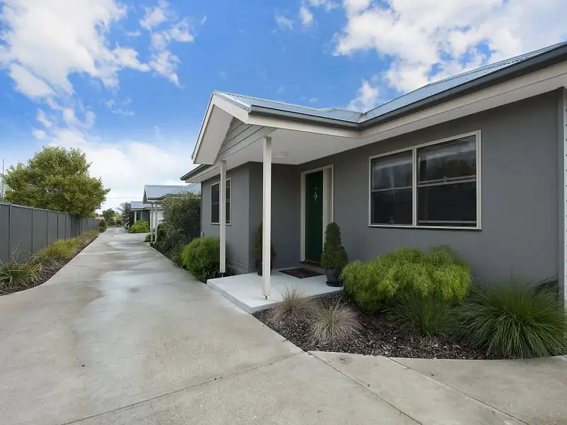 Main view of Homely unit listing, 4/54 Hart Street, Colac VIC 3250