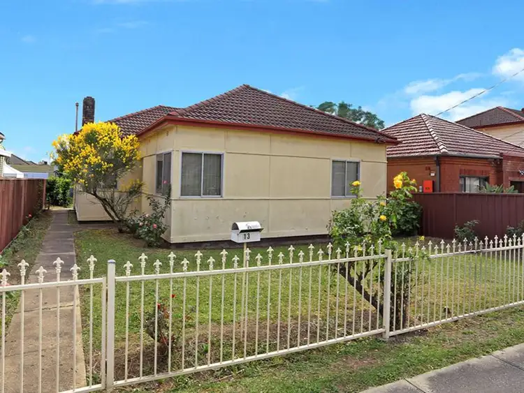 13 Banksia Street, Granville NSW 2142