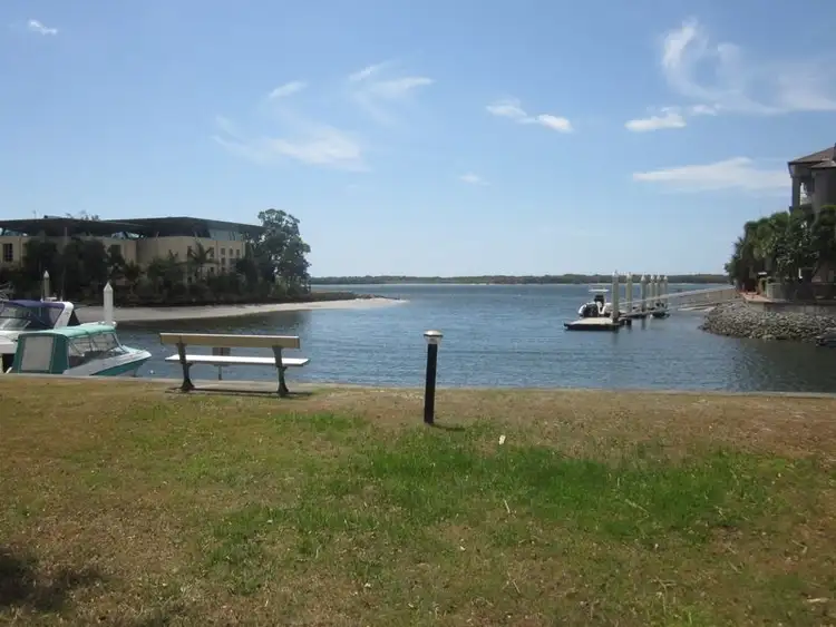 7/24 Madang Crescent, Runaway Bay QLD 4216