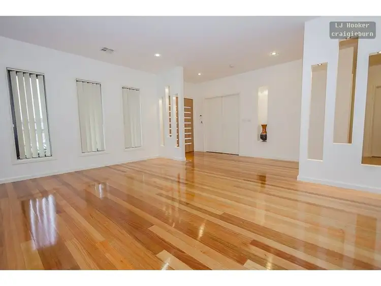 Second view of Homely house listing, 4 Ravenwoods Way, Craigieburn VIC 3064