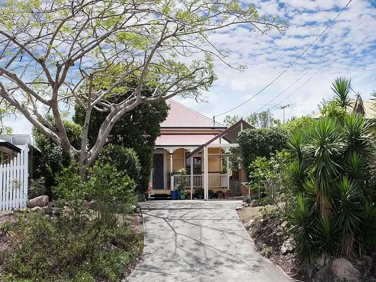 29 Chapman Street, Chapel Hill QLD 4069