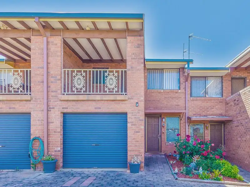 Main view of Homely unit listing, 2/42 Evans Street, Cowra NSW 2794