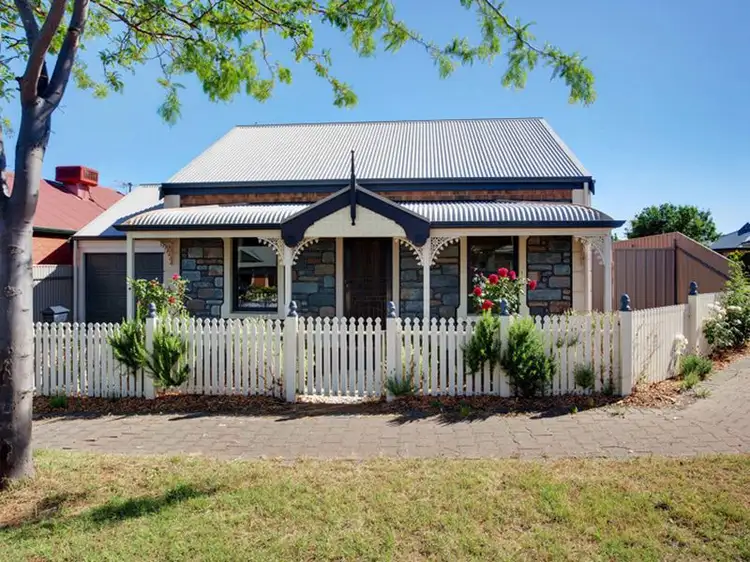 18 Featherstone Circuit, Greenwith SA 5125