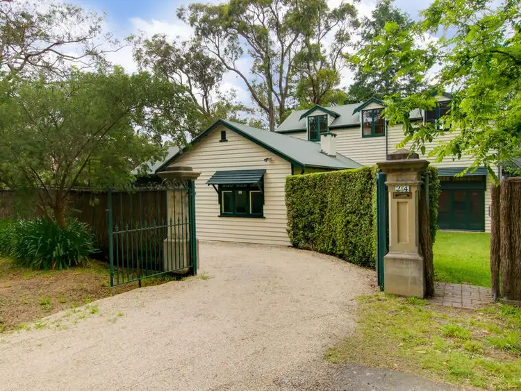 24 Madeline Road, Stirling SA 5152