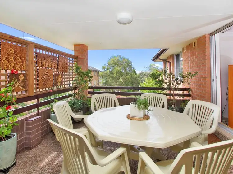 Main view of Homely unit listing, 18/2 Robertson Street, Narrabeen NSW 2101