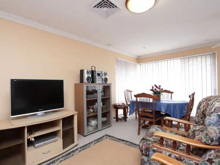 Fifth view of Homely villa listing, 2/72 Wilfred Road, Thornlie WA 6108