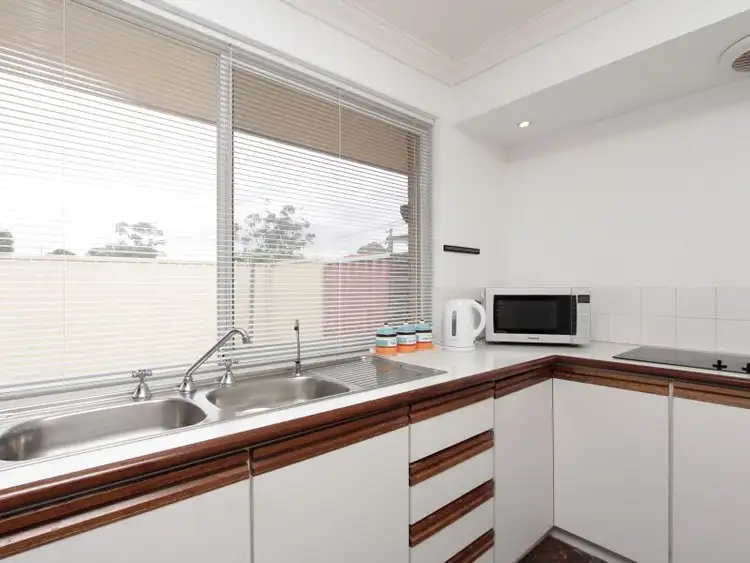 Seventh view of Homely villa listing, 2/72 Wilfred Road, Thornlie WA 6108