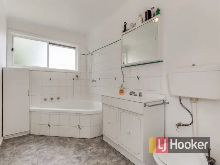 Fifth view of Homely house listing, 4 Sharpe Street, Cranbourne VIC 3977