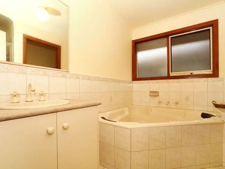 Seventh view of Homely house listing, 10 Greenview Court, Epping VIC 3076