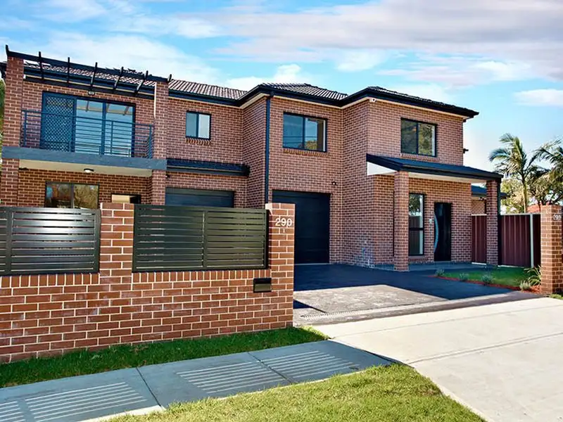 Main view of Homely semi-detached listing, 2/290 Hector Street, Bass Hill NSW 2197