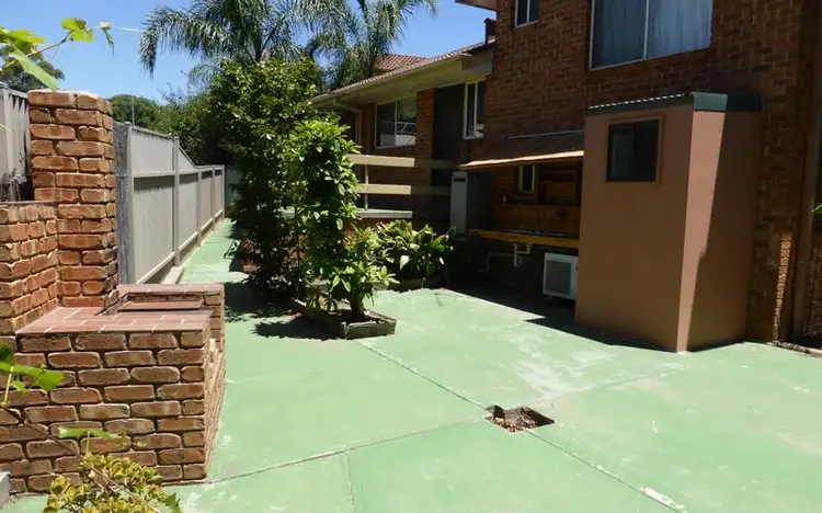 Fifth view of Homely townhouse listing, 2/25 Harvey Court, Albury NSW 2640