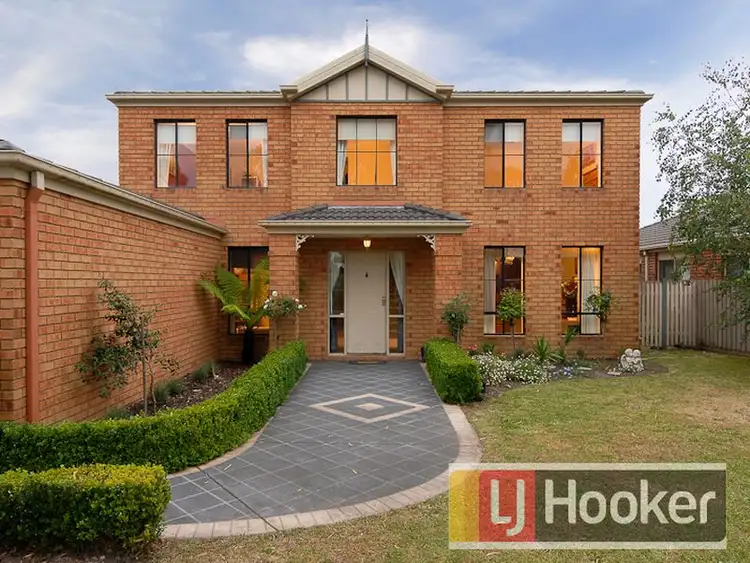 4 Wattle Grove, Narre Warren South VIC 3805