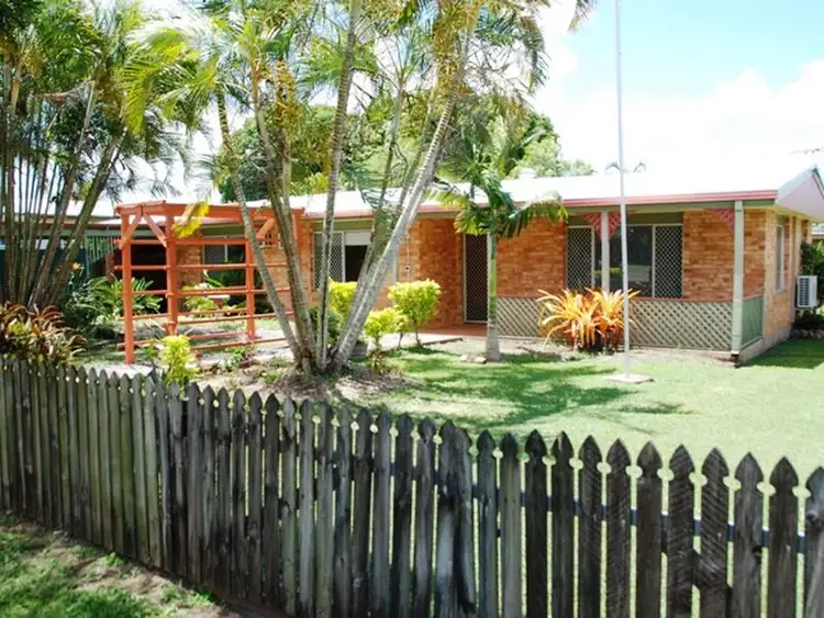 9 Holmes Avenue, Sarina QLD 4737