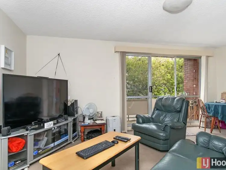 Fifth view of Homely unit listing, 3/16 Yarrow Street, Queanbeyan NSW 2620