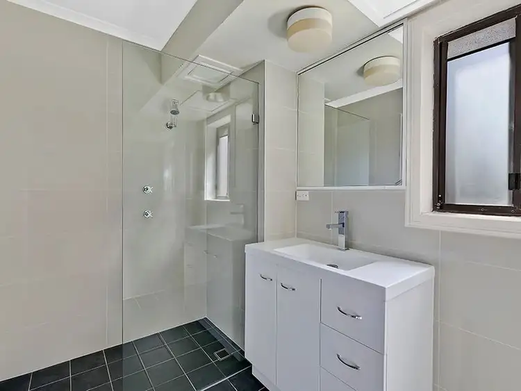 Fifth view of Homely unit listing, 13/10-12 Sutton Avenue, Long Jetty NSW 2261