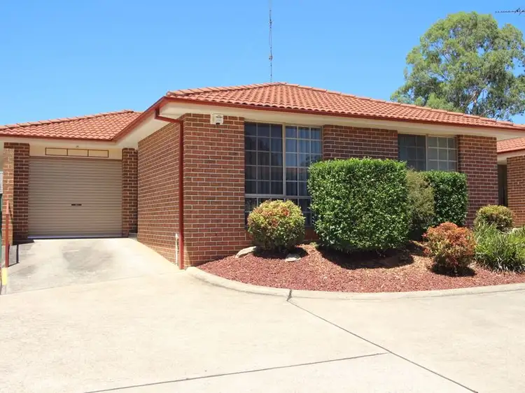 6/2 Westmoreland Rd, Minto NSW 2566