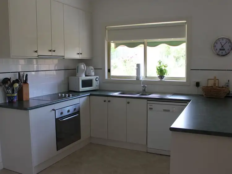 Second view of Homely unit listing, 8/2 Thom Street, Alexandra VIC 3714