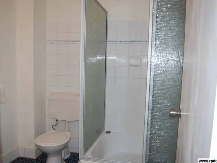 Fifth view of Homely unit listing, 8/33 Clare Road, Kingston QLD 4114