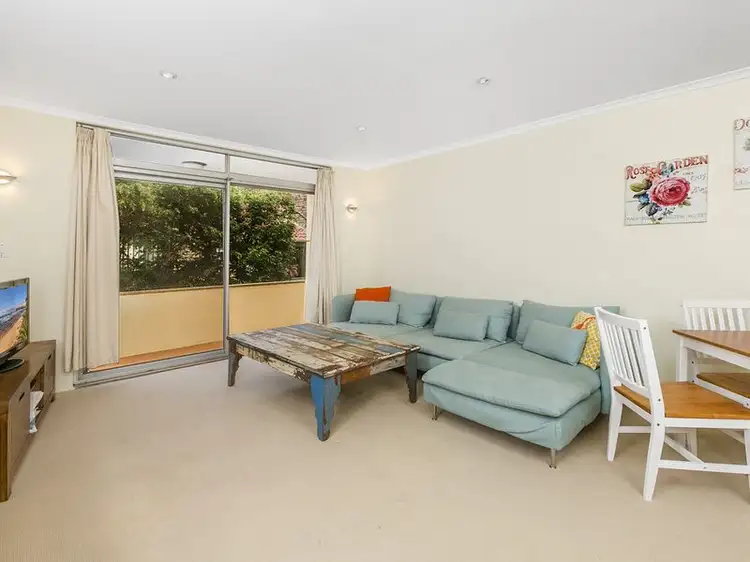 Main view of Homely unit listing, 2/26 Wetherill Street, Narrabeen NSW 2101